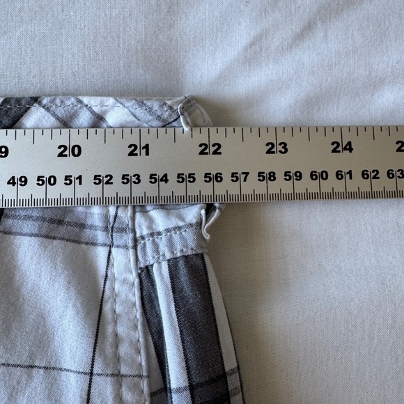 Wrangler Men's 42‎ Lightweight Plaid Cargo Walking Shorts White/Gray Outdoor - Picture 8 of 12